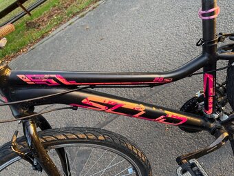 Dívčí kolo Scud - 2