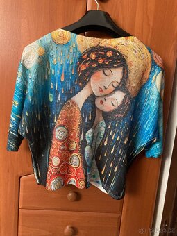 Dámský krásný svetr - 2