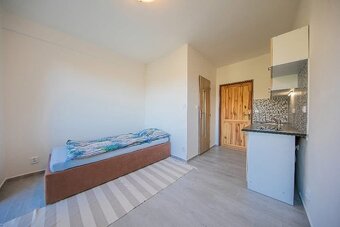 🏠 Garsonky k pronájmu - 2