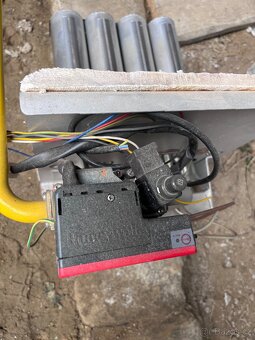 Prodám hořák na plynový kotel viadrus - 2