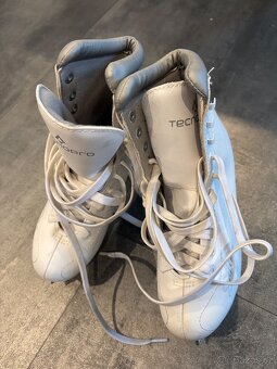 Prodám dívčí brusle TecnoPro vel. 36 - 2