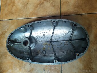 ČZ -355 víko spojky - 2