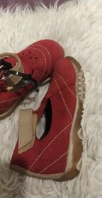 Dívčí střevíce - 2