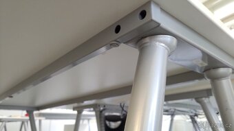 Kancelářský stůl Thyge IKEA - 2