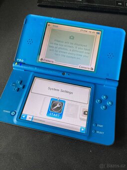 Nintendo DSi XL - 2