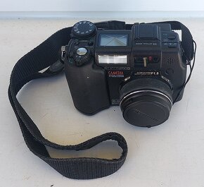 Digitální fotoaparát Olympus C5050 - 2