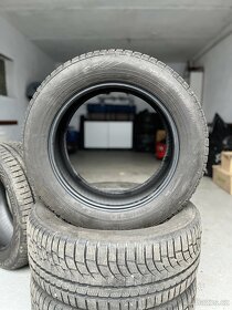 Zimní pneu Nokian 235/55/17 - 2