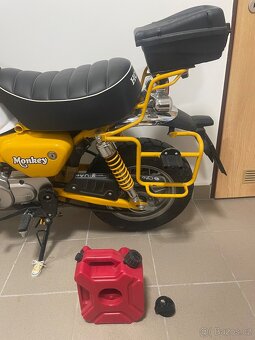 Honda monkey -boční nosič rám kanystr - 2