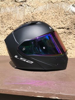 Vyklápěcí helma na motorku velikost L - 2