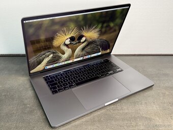 MacBook Pro 16'' 2019 i7 / 16GB / 512GB SSD / Space Gray - 2
