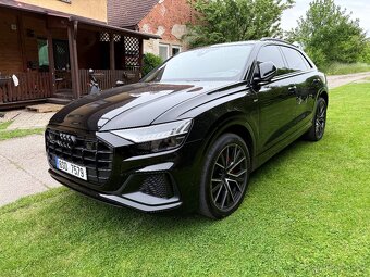 Rok 2023 Audi Q8 3.0 45 TDI Quattro S line - 2
