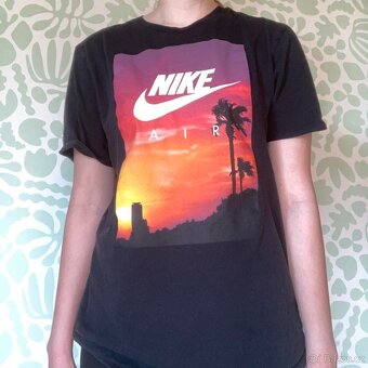 Koupím tričko Nike air graphic tee - 2
