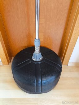 Boxovací hruška s tyčí a základnou - 2