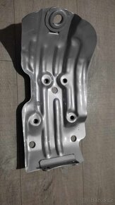 Plechový kryt pod motor na enduro Yuki 250. Nový - 2