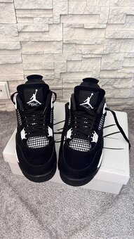 Jordan 4 White thunder - 2