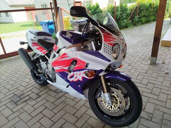 Honda CBR 900rr sc28 rv 93 - 2
