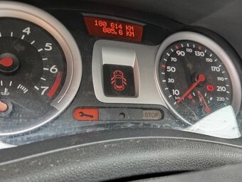 renault clio 2007 benzín - 2