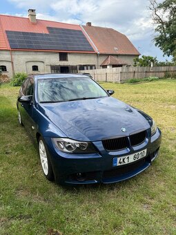 BMW E90 325i - 2