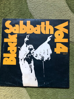 LP Black Sabbath 4 - 2