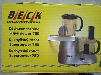 Kuchyňský robot - 2