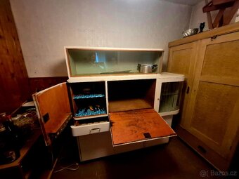 Stará retro kredenc - 2