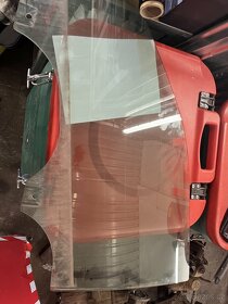 Sklo předních levých dveří Škoda Fabia 3 - 2