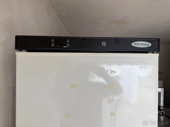 Chladicí skříň Tefcold UR400 - 2