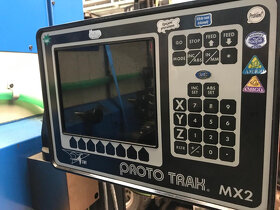 vertikální frézka Strojtos Lipník FVT 3 NC - 2