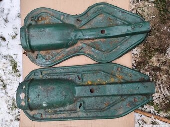 Plechy sedel jawa 250 - 2