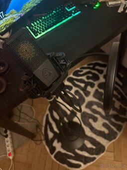 PRODÁM MIKROFON A ZVUKOVKU - 2