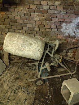 Stavební míchačka - 2