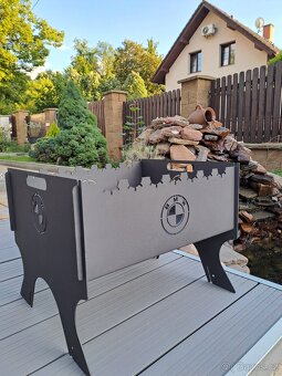 Kompaktní skládací gril / mangal - 2