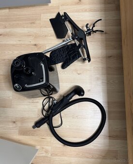 Napařovač oděvů SteamOne H18B - 2