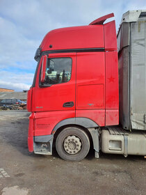 MB 18445 r.v.14 LOWDECK - 2