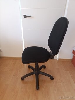 Prodám kancelářskou židli - 2