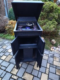 Prodám skříňový gramofon - 2