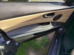 BMW E91,sedan,  kožený interier včetně tapeců - 2