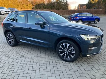 Volvo XC60 B4 AWD DIESEL CORE PLUS AUTOMAT / 2023, ČR / - 2