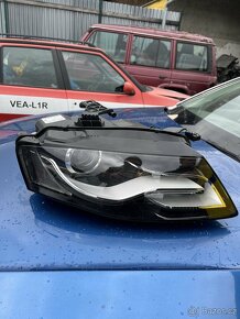 Nové přední světlomety Audi A4 b8
Xenony
- 2