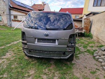 Volkswagen Cross Touran na náhradní díly - 2