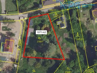 Stavební pozemek 1071 m2 v Hrusicích - 2