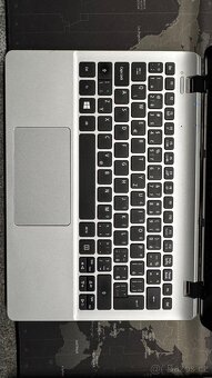 Acer Aspire E3-111-C121 - 2