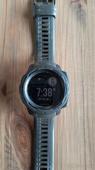 Chytré hodinky Garmin Instinct černé - 2