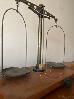 Laboratorní váhy - 2