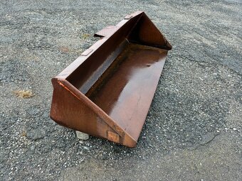 Čelní lopata Locust, UNC - 2