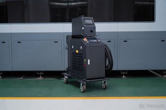 Laserová svářečka 4v1 černá, 1500 - 3000W, vodní chlazení - 2