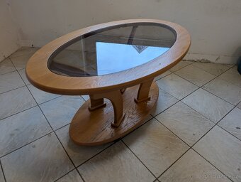 Oválný konferenční stolek - 2