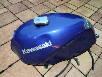 Náhradní díly na Kawasaki ER 5 - 2