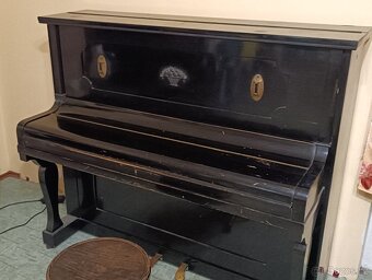 Pianino PETROF piáno, klavír - 2