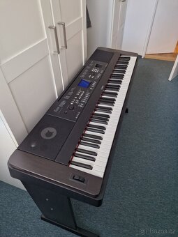 Yamaha DGX-650 Portable Grand - 2